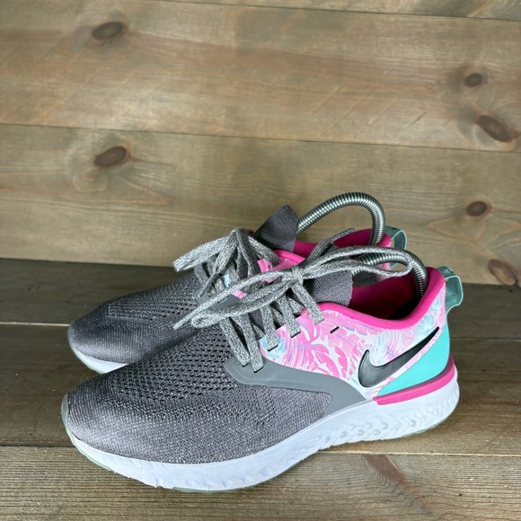 nike odssey react 2 flyknit womens size 7 shoes gray pink floral running sneaker - Picture 1 of 8